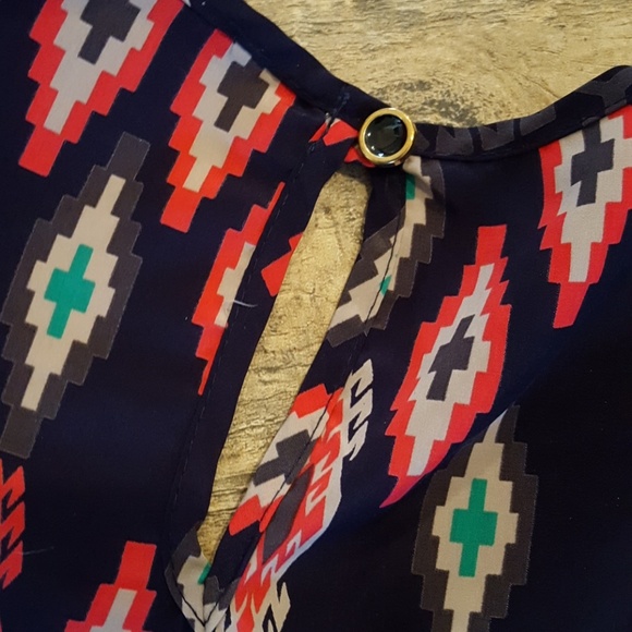 Aztec blouse - Picture 6 of 6